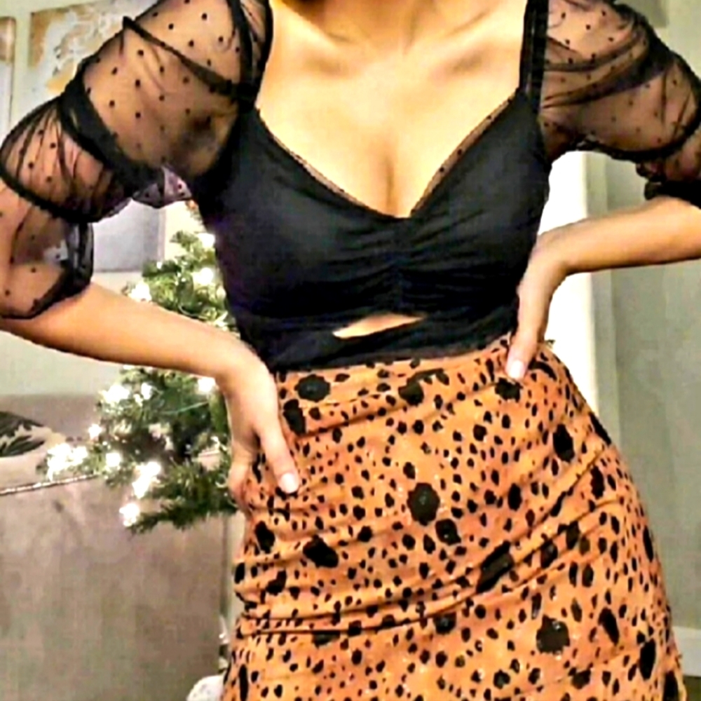 Forever 21 skirt, animal print black and brown, size xs comfortable